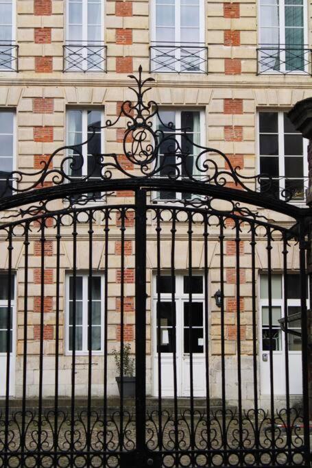 ルーアンLe Beauvoisineアパートメント エクステリア 写真